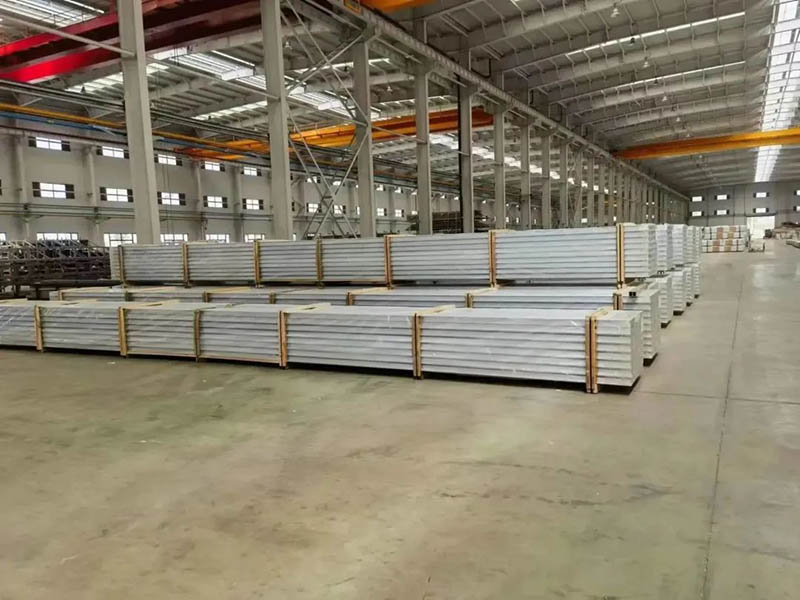 南方日報報道:華昌集團(tuán)算好工傷預(yù)防賬,嚴(yán)把企業(yè)安全關(guān)
