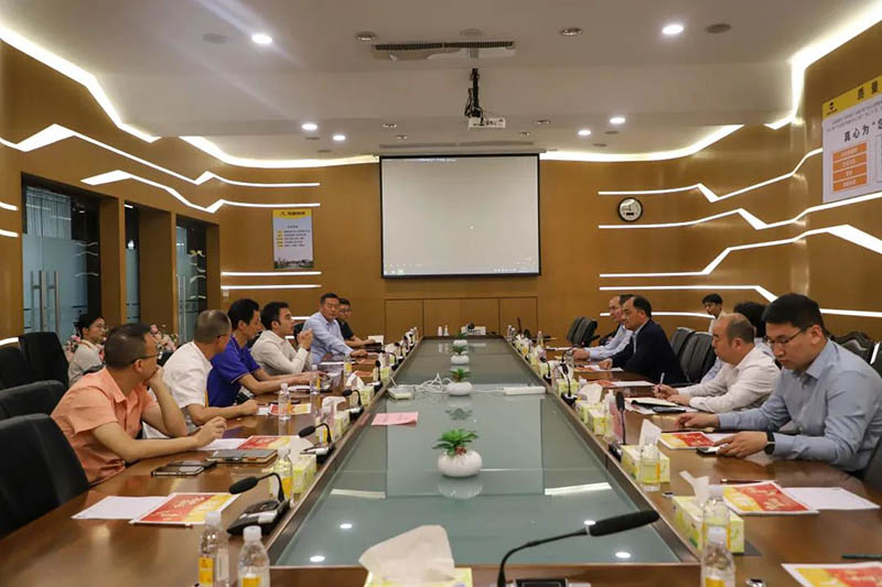 洛陽市人大副主任,新安縣委書記宗國明一行蒞臨華昌集團(tuán)調(diào)研考察